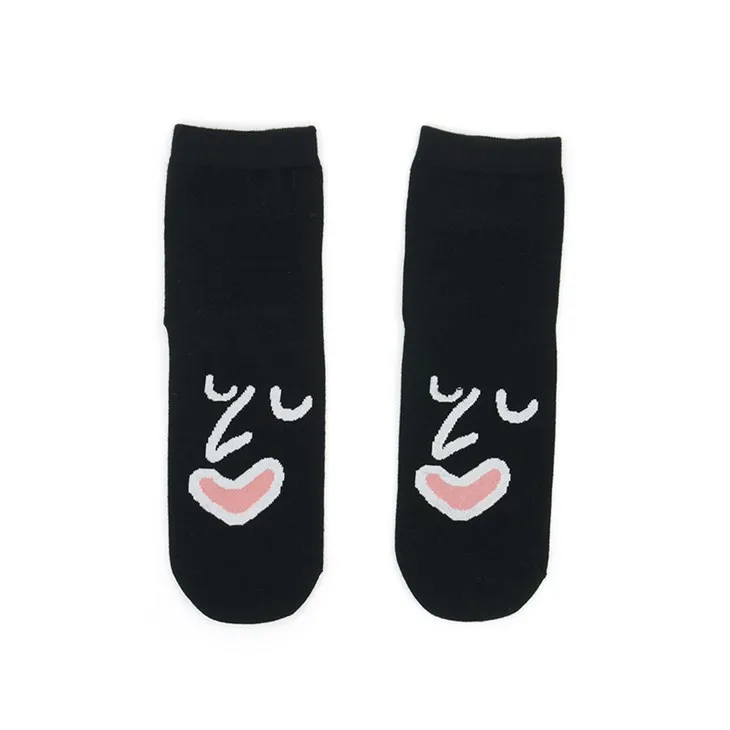 ถุงเท้าคอตตอนอีโมจิสีดำ