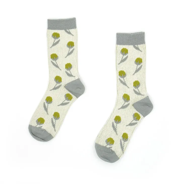 ถุงเท้าผ้าฝ้ายปักลาย