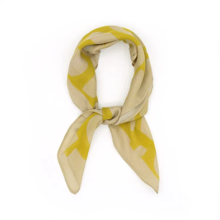 ผ้าพันคอไหมลายเรขาคณิต