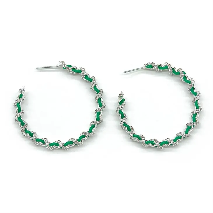 ต่างหูเนื้อหินอัญมณีสีเขียว