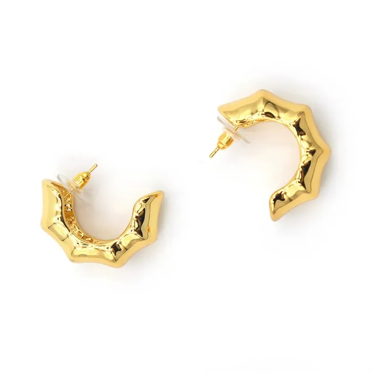 พัฟฟี่ชาร์ล็อตต์ฮูปส์